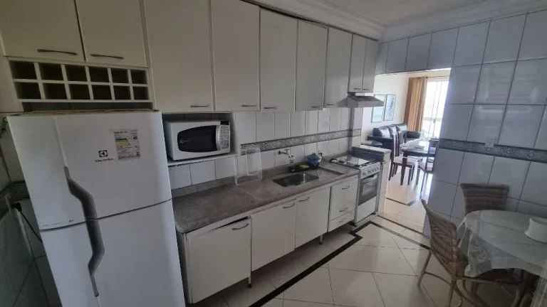 Imagem ÓTIMO APTO FRENTE TOTAL AO MAR NA PRAIA DE PITANGUEIRAS, 1 DORM. 1 VAGA DE GARAGEM.