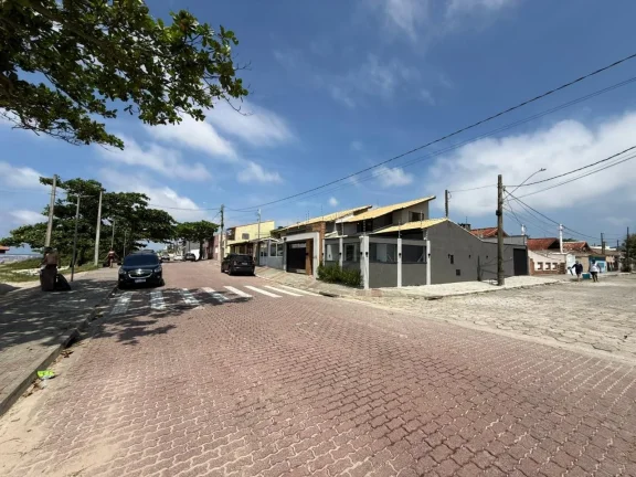 Imagem Casa para Venda em Itanhaém, Suarão, 3 dormitórios, 1 suíte, 2 banheiros