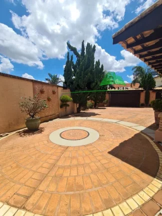 Imagem Casa para Venda em São Carlos, Jardim Cardinalli, 3 dormitórios, 3 suítes, 6 banheiros, 6 vagas