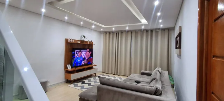 Imagem Sobrado Vila Monumento - 250M², 3 Dorms, 2 Vagas, Quintal.