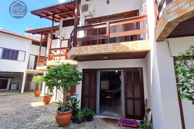 Imagem Casa Geminada Triplex!