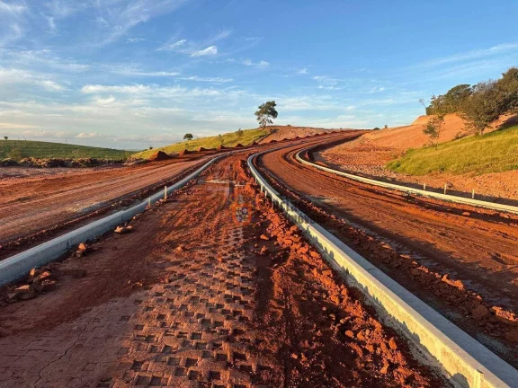 Imagem Lotes a partir de R$ 349 mil com 525 m2, no Condomínio Imperial Bragança