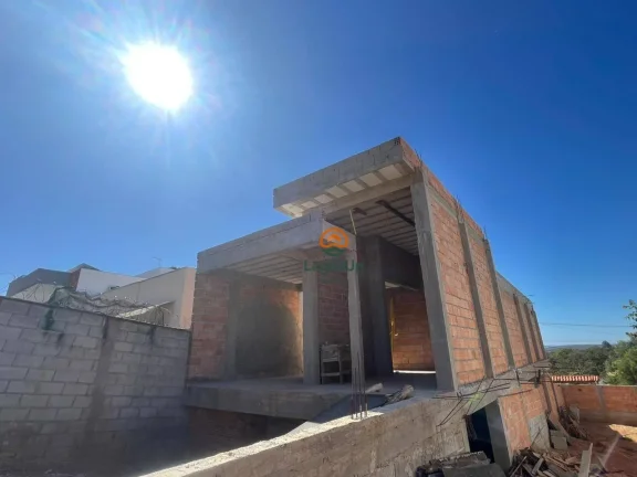 Imagem Casa com 3 dormitórios à venda, 115 m² por R$ 760.000,00 - Portal do Sol - Lagoa Santa/MG