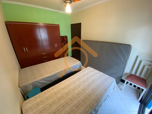 Imagem Imperdível! Apartamento à venda em Praia Grande-SP, Canto do Forte. 2 quartos, 1 suíte, 2 salas, 3 banheiros, 1 vaga. Condomínio Palm Beach, a 300m da praia.