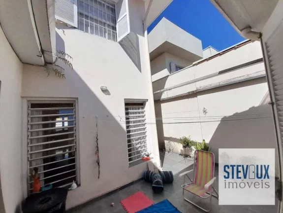Imagem Casa de vila com portão para venda!