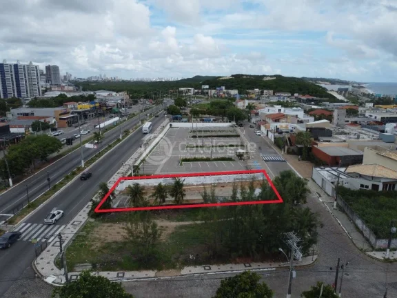 Imagem Terreno comercial à venda ou locação em Ponta Negra - 585m² de visibilidade e localização estratégica - a Av. Eng. Roberto Freire.