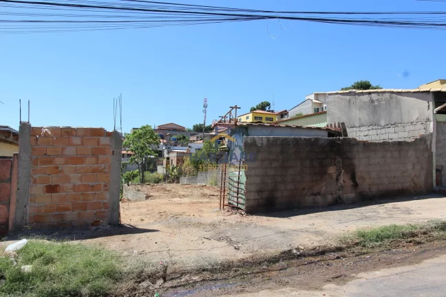 Imagem Lote Plano com fundação pronta