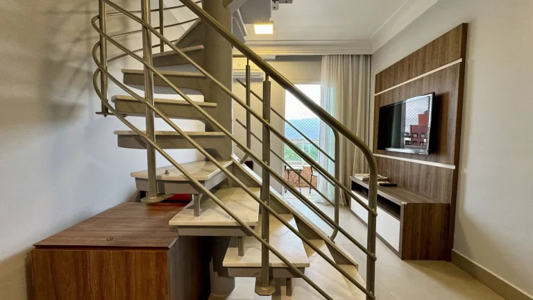 Imagem Apartamento com 2 dormitórios à venda, 93 m por R$ 1.800.000,00 - Riviera