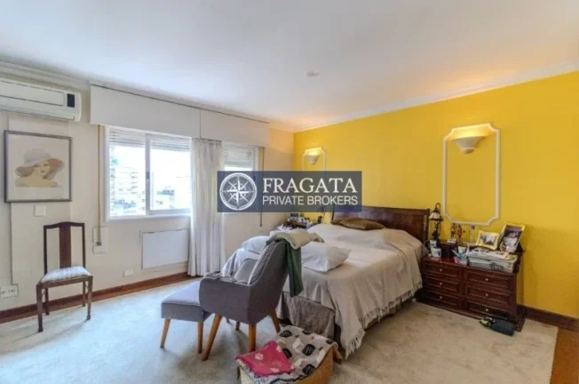 Imagem Cobertura Triplex Higienópolis - 337M², 4 Dorms, 1 Suíte, 3 Vagas, Armários, Despensa, Lavabo.