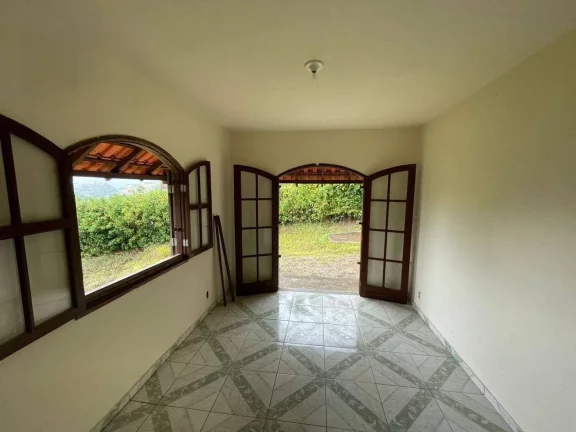Chácara para Venda em Nova Friburgo, São Geraldo, 2 dormitórios, 1 suíte, 2 banheiros,