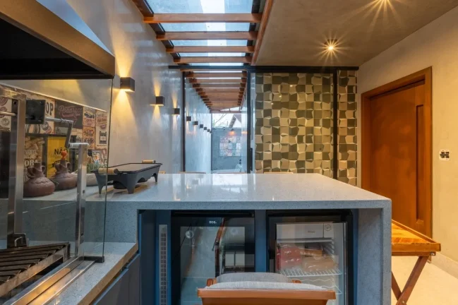 Imagem Casa Sobrado Planalto Paulista - 381M², 3 Dorms, 2 Suítes, 3 Vagas, Piscina, Churrasqueira, Hidromassagem, Espaço Gourmet, Closet, Aquecimento Solar.