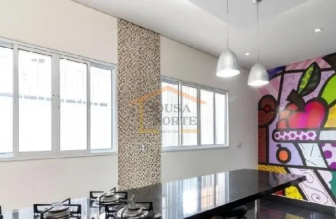Imagem Sobrado de 260m² com 3 dormitórios, sendo 3 suítes, sendo uma master com closet, 5 banheiros, sal...