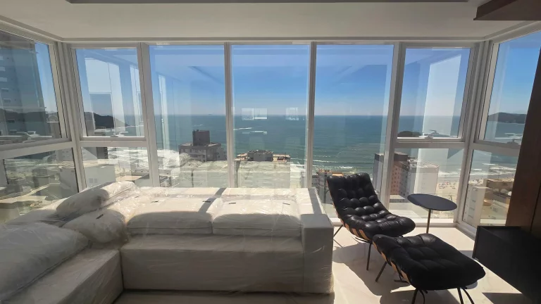 Imagem Apartamento vista mar com 4 suítes e 4 vagas de garagem em Balneário Camboriú/SC
