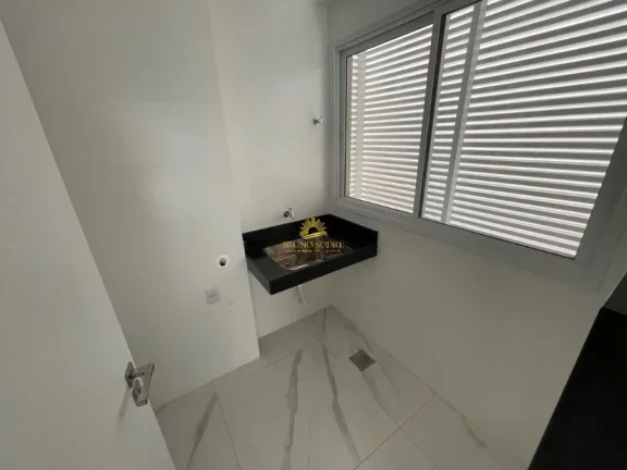 Imagem ??? *Luxo e Conforto com vista para o Mar em Guarapari!* ??Descubra o seu novo lar neste deslumbrant...