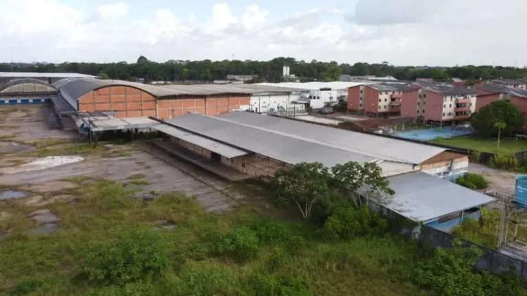 Imagem Terreno/Galpão 462.681m² - Desocupado - Belém/PA (FAZ-SE VISITAÇÃO APÓS A ANÁLISE PRÉVIA E COM AGENDAMENTO DE 72 hrs)