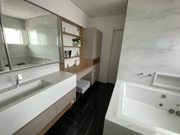 Imagem Sobrado de Alto Padrao com 411 m² 3 Dormitorios sendo 3 Suites