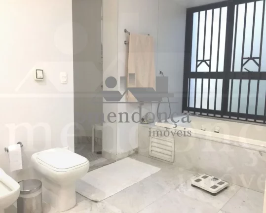 Imagem Apartamento à venda em Higienópolis com 327m², 3 suítes + escritório, 3 vagas livres.