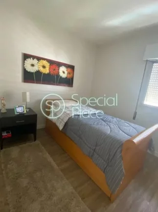 Imagem Apartamento em Moema com 135m². São 03 dormitórios, sendo 01 suíte e 01 vaga. Bem localizado, pr...