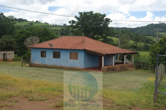 Imagem Fazenda 59 alqueires para soja, milho, gado em Cássia dos Coqueiros - SP . Temos autorização para venda.