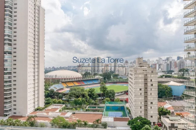 Imagem Arquitetura moderna, projetado por Pablo Slemenson e decoração de Patricia Anastassiadis, o edifí...