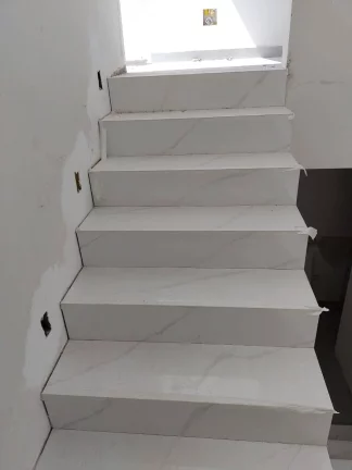 Imagem Sobrado Novo Alto Padrão 3 Dormitórios e 3 Suítes Estuda Permuta