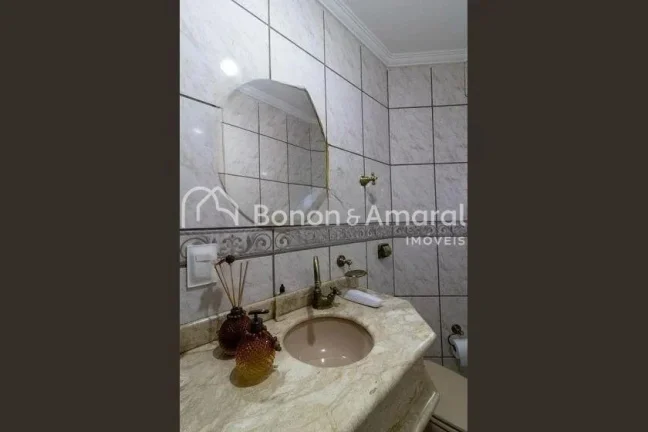 Imagem Descubra esta magnífica casa de 257 metros quadrados, perfeita para quem busca conforto e sofistica...