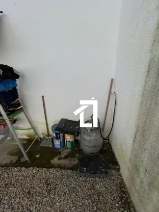 Imagem Casa Solta em Condomínio Residencial – 2 Quartos (1 Suíte) | 70m² | Tabuleiro do Pinto