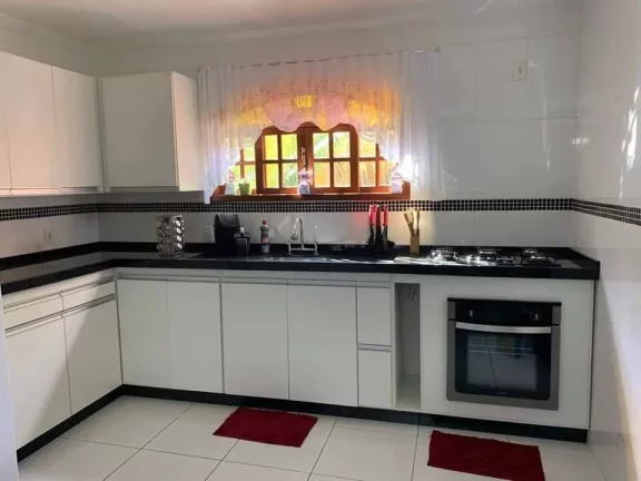 Imagem VENDO CASA DE 3 QUARTOS, LINEAR COM 1.382,00M2 DE TERRENO.
