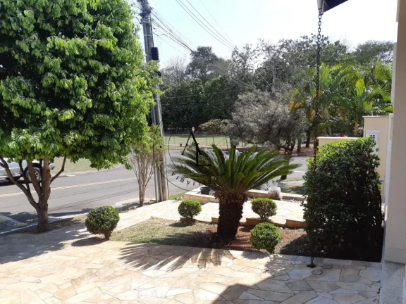 Imagem Luxuosa Casa com 3 Suítes e Área Gourmet em Condomínio Privilegiado de Paulínia!