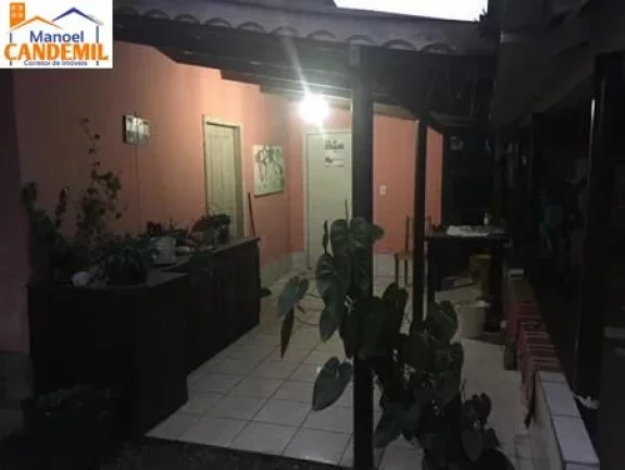 Imagem Casa de Alvenaria à venda em Joinville, bairro Vila Nova.