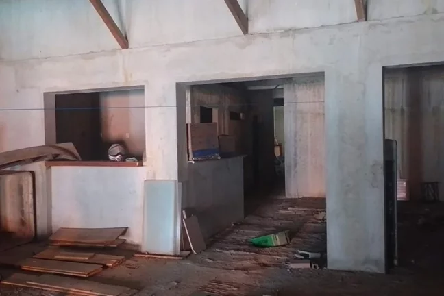 Imagem Loja com Ponto Comercial para venda em Pedra de Guaratiba