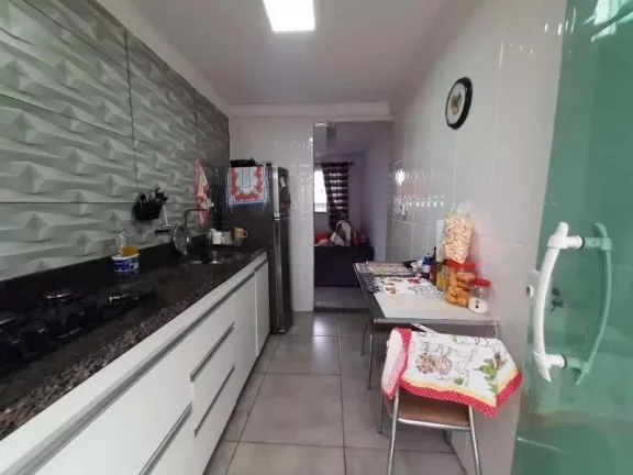 Imagem Moderna Casa com 2 Dormitórios, Alarme e Vaga para 2 Carros