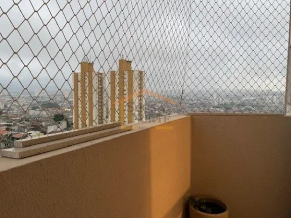 Imagem Apartamento com 70m², dispõe de 2 dormitórios, 2 banheiros, sendo um deles de serviço, sala para...