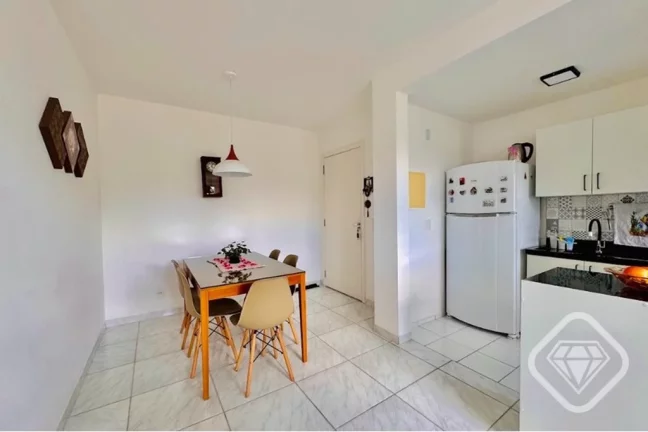 Imagem Apartamento de 2 dormitórios no 3º andar, pronto para morar

Um imóvel compacto e muito bem resol...