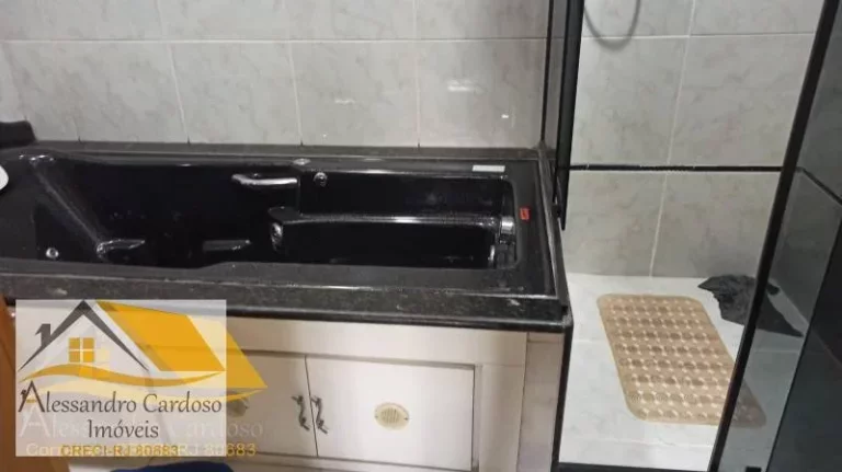 Imagem Vendo casa de alto padrão com piscina e sauna no Centro de Friburgo