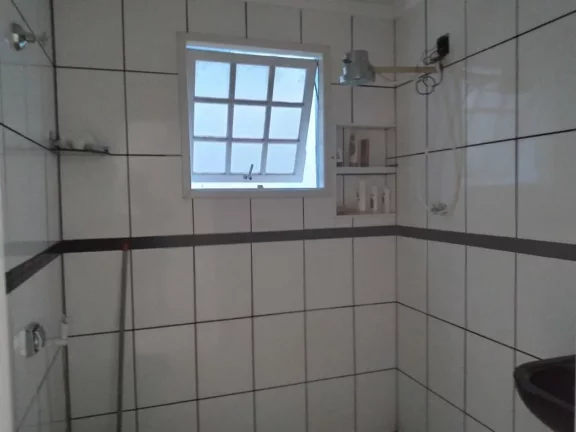Imagem SOBRADO PADRÃO COM FRENTES PARA DUAS RUAS EM SANTO ANDRE, COM 3 DORMITÓRIOS E UM SALÃO COMERCIAL.