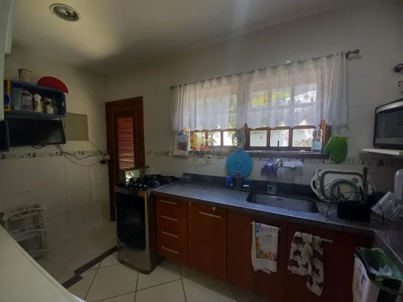 Imagem Casa em Condomínio para Venda em Teresópolis / RJ no bairro Iucas