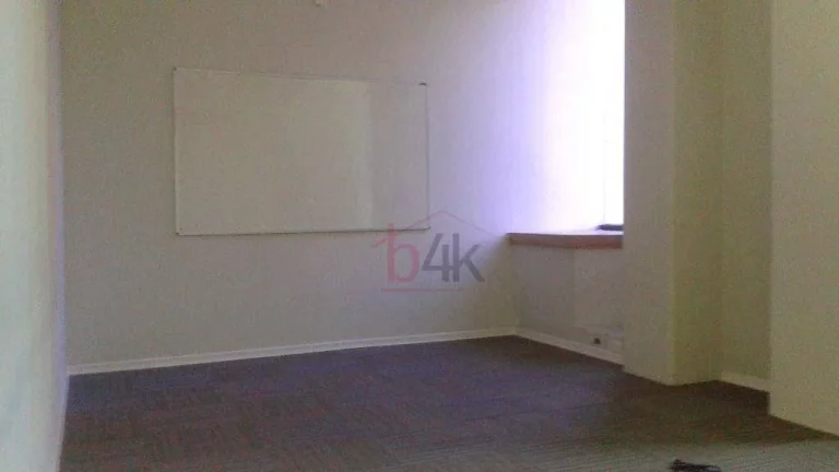 Imagem Sala Comercial de 374m² com 8 Vagas para Alugar na Berrini