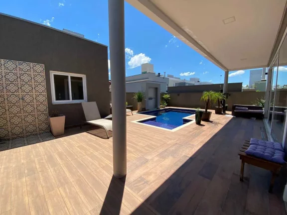 Imagem Casa mobiliada no Condomínio Caledônia com 4 dormitórios sendo 3 suítes e 4 vagas em Camboriú
