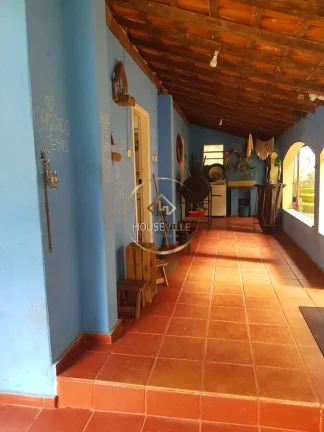 Imagem Chácara em Jacareí, 3 Casas (Sendo 10 Dormitórios), 108.900m².
