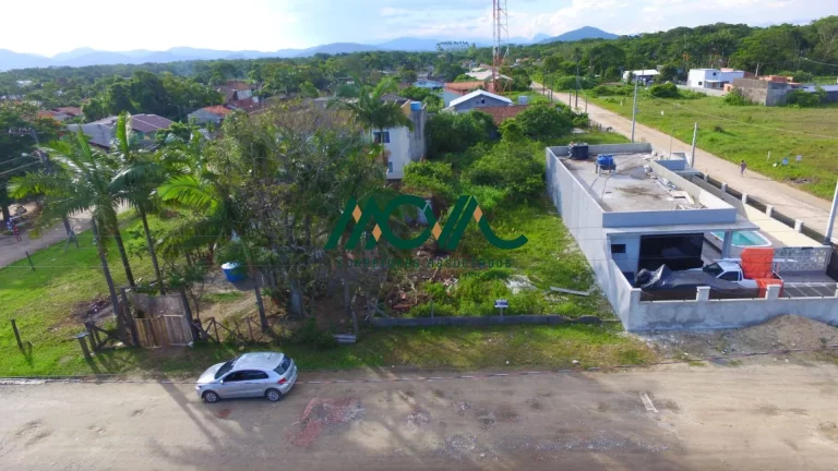 Imagem Terreno em Itapoá, 300 metros do mar, pouca vegetação e cercado
