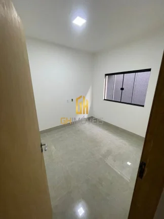 Imagem Casa 3 quartos, Mansões Paraiso, 450.000,00

A casa possui:

- Sala;
- 3 quartos, sendo 1 suite;
- ...