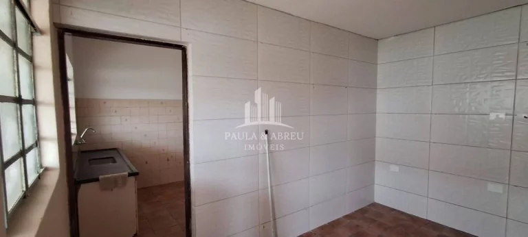 Imagem Venda de Casa Térrea, Escritura, 3 Cômodos, Quintal na lateral, podendo fazer entrada para garagem no Jardim Zaíra 2, Mauá