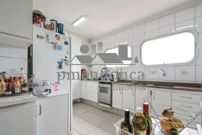 Imagem Apartamento na Vila Madalena com 3 quartos (1 suite) e 2 vagas, 158m²