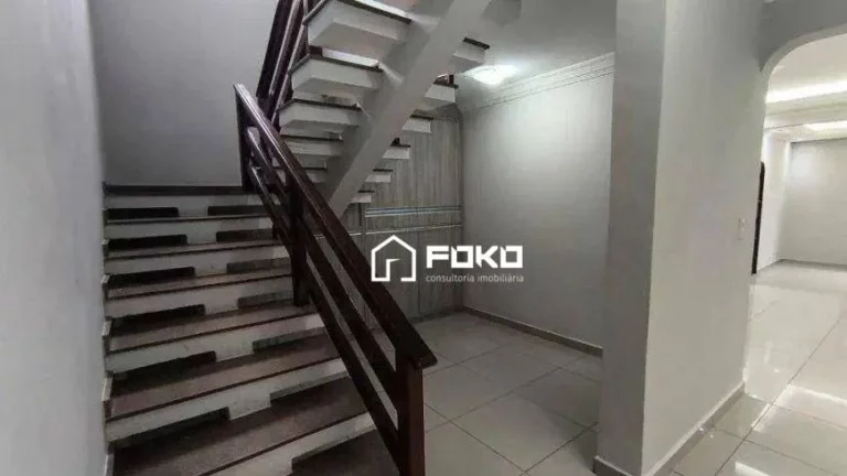 Imagem Sobrado com 4 dormitórios para alugar, 270 m² por R$ 6.300,00/mês - Jardim Bom Clima - Guarulhos/SP