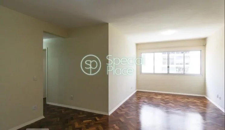 Imagem Excelente apartamento com cômodos amplos, arejados e claros. Localização excelente muito próximo...