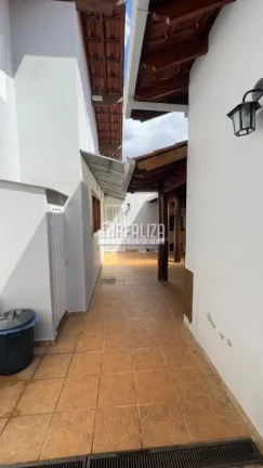 Imagem Casa à venda em Uberaba - 3 dormitórios, suítes, varanda gourmet!