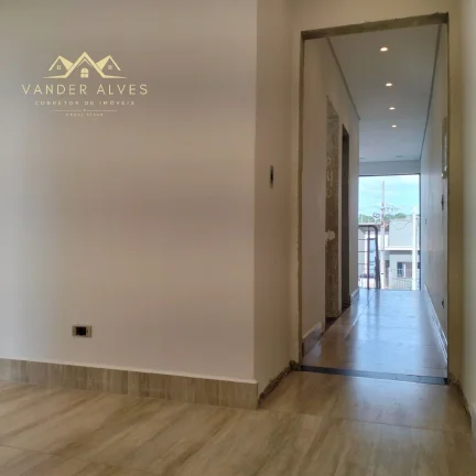 Imagem Imperdível oportunidade: Casa à venda em Foz do Iguaçu-PR, Três Pinheiros, 3 quartos, 1 suíte, 2 salas, 2 banheiros, 2 vagas, 125m²!