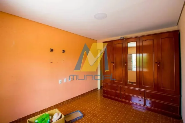 Imagem Casa térrea com excelente distribuição e total privacidade
