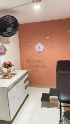 Imagem Sobrado com 4 dormitórios, sendo 3 suítes, uma delas com varanda e duas externas. Conta com banhei...
